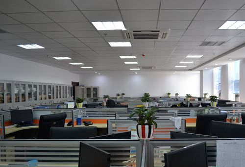 探尋靠譜化妝培訓學校，徽尚攝影化妝培訓學校脫穎而出:化妝培訓